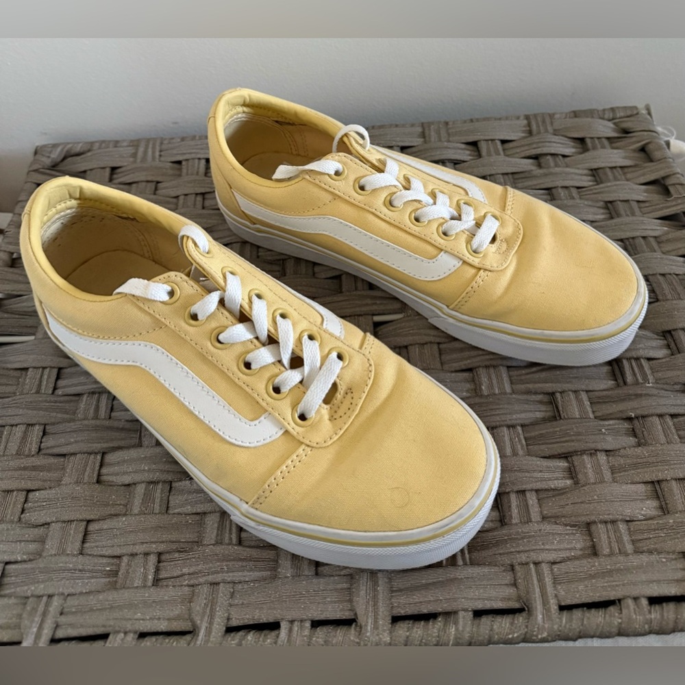 Vans old skool yellow sneakers - size 8.5